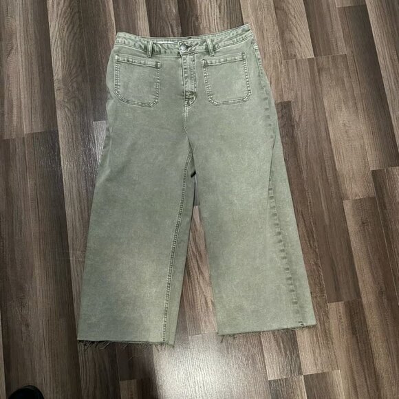 Vigoss Dylan Green Cropped Raw Hem Wide-Leg Jeans - Picture 1 of 3